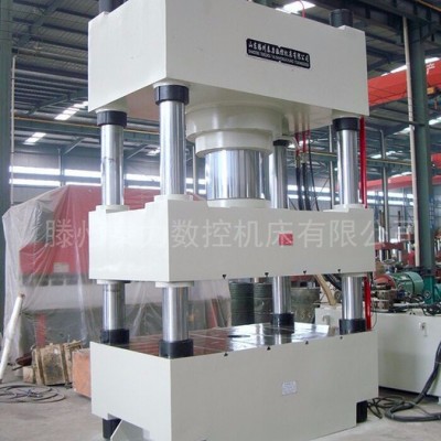 滕州泰力數(shù)控機(jī)床直銷1000T四柱壓力機(jī) 大型四柱液壓機(jī) 不銹鋼壓花設(shè)備供應(yīng)湖南婁底