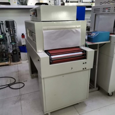 五金工具 吸塑機(jī)盒子書(shū)本全自動(dòng)餐具收縮 彩盒封膜機(jī)