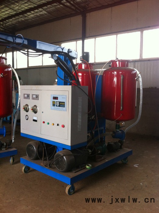 供應(yīng)振宇220聚氨酯高壓發(fā)泡機(jī)
