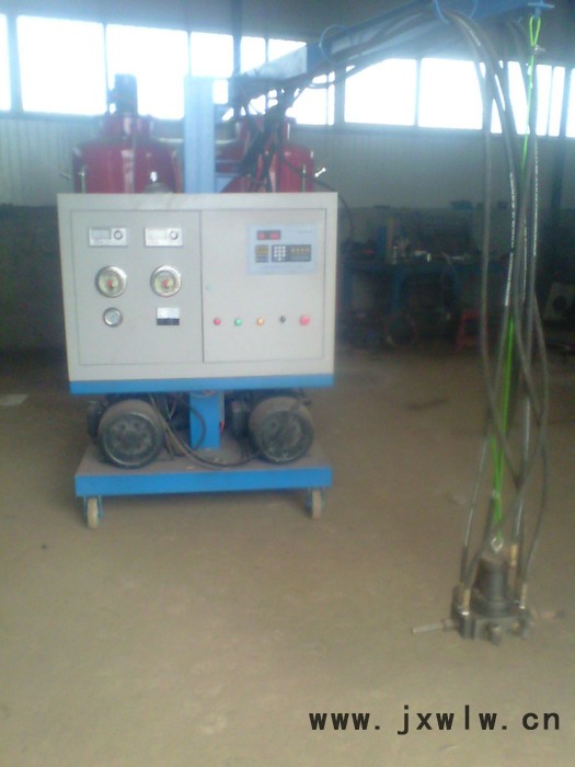供應(yīng)振宇300II 高壓- 300發(fā)泡機(jī)