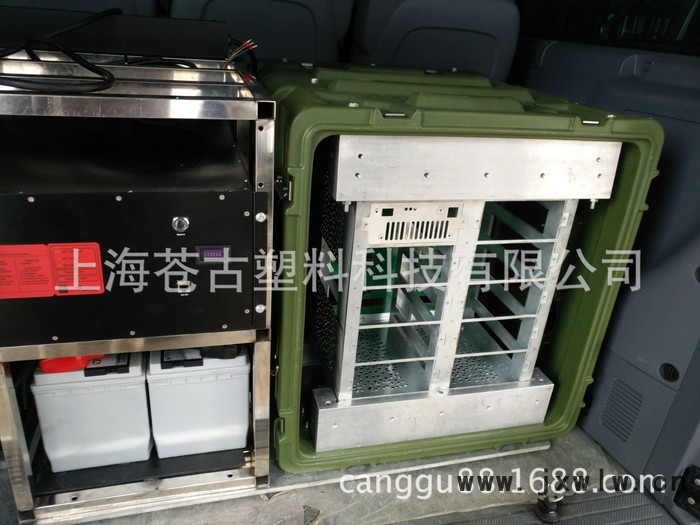 上海滾塑12U減震機架箱移動機柜服務器安裝航空箱機架箱 19英寸機架箱