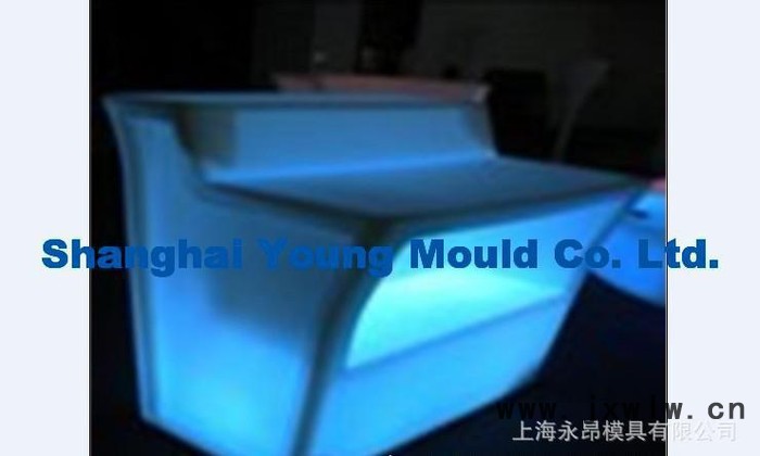 加工定制酒吧吧臺 LED發(fā)光家具 設(shè)計加工滾塑一體家具 滾塑