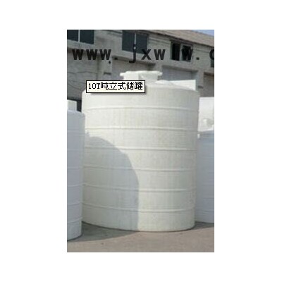 塑料儲罐｛防酸堿耐腐蝕｝采用韓國進(jìn)口材料。主要生產(chǎn)從0.1噸到50噸聚乙烯滾塑一次成型