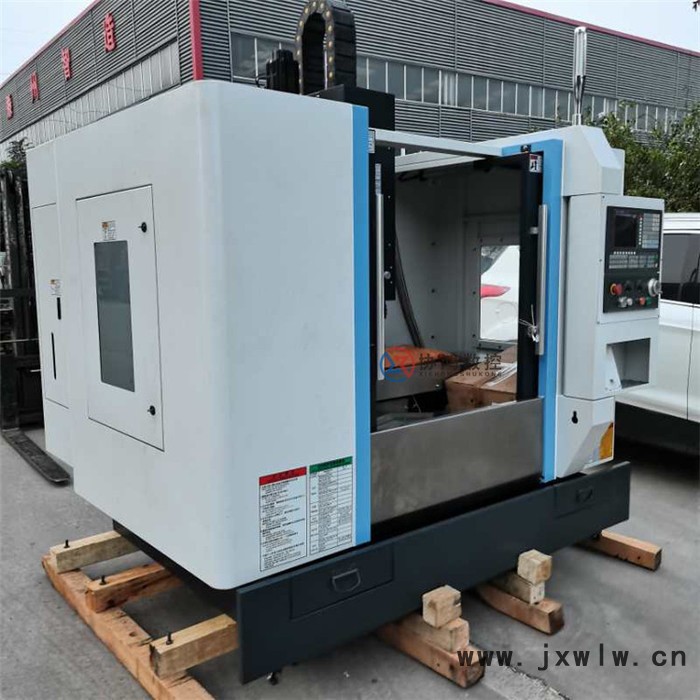 小型數(shù)控機(jī)床XK7126 臺(tái)灣主軸小型數(shù)控機(jī)床 臺(tái)灣斗笠刀庫(kù)線(xiàn)軌硬軌
