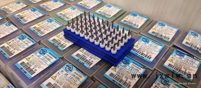 **機(jī)專用刀具鉆頭、罩熔噴布模具專用鉆頭、加工熔噴布噴絲板專用微小鉆頭