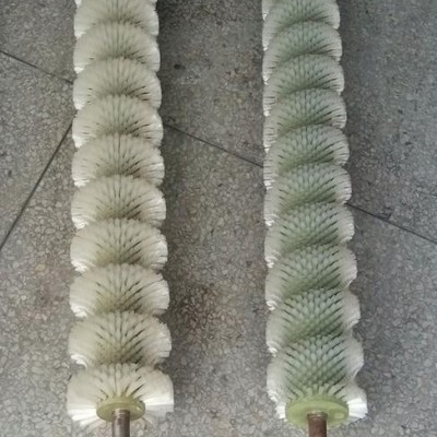 專業(yè)提供 工業(yè)毛刷輥拋光機(jī)毛刷輥 植絨機(jī)毛刷來圖定制