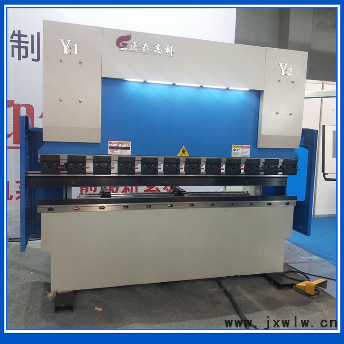 正泰高科廠家專業(yè)生產(chǎn)電液伺服數(shù)控折彎?rùn)C(jī)