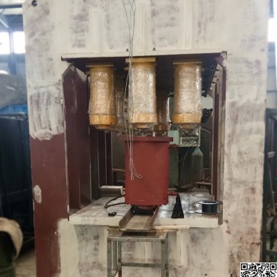 雙動框架式鋼板壓花機 LEAD 3000T帶方格門板壓花機 液壓機生產(chǎn)廠家
