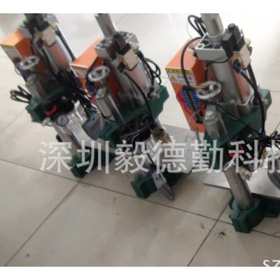 直銷商標(biāo)燙印機(jī)、商標(biāo)機(jī)、商標(biāo)烙印機(jī)、商標(biāo)壓花機(jī)