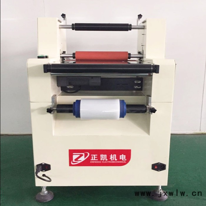 小型覆膜機(jī)ZKFC-200用于玻璃蓋板自動覆上 下保護(hù)膜覆膜裁切機(jī)