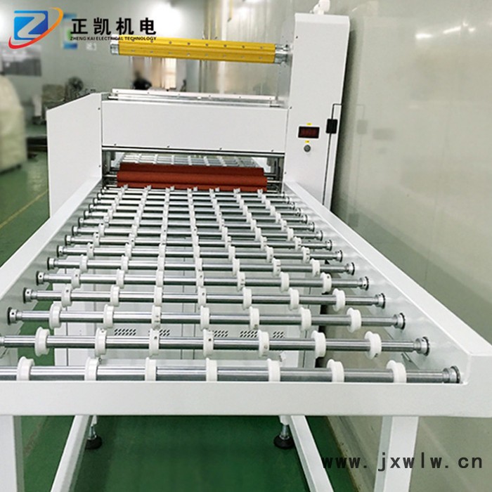 自動覆膜裁切機(jī)ZKFL-600用于ITO膜印刷銀路經(jīng)IR爐固化覆膜機(jī)價格