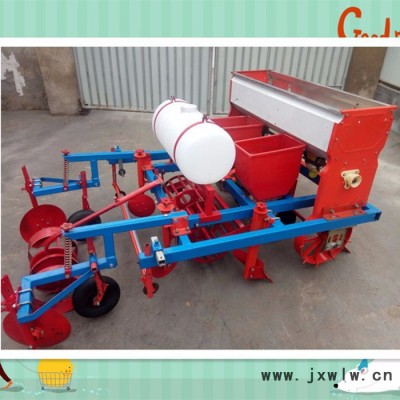 起壟覆膜機(jī)價(jià)格 富興批發(fā)雙行花生播種噴藥覆膜機(jī)廠家