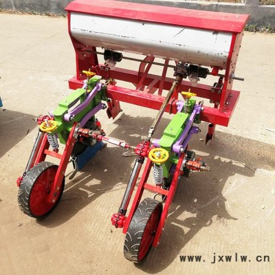 大型四輪播種機(jī)廠家 四輪播種覆膜機(jī)價(jià)格  耐用而大型四輪播種機(jī)