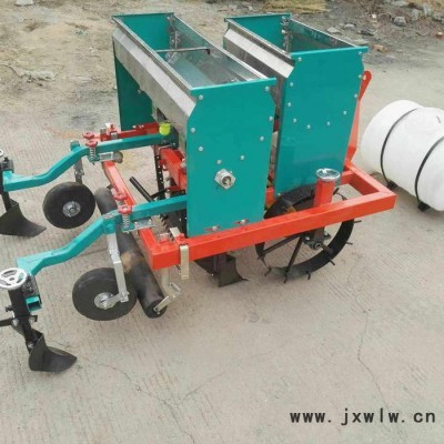 農(nóng)康花生播種一體機(jī) 多功能花生種植機(jī) 花生播種噴藥一體機(jī) 兩行花生播種覆膜機(jī)
