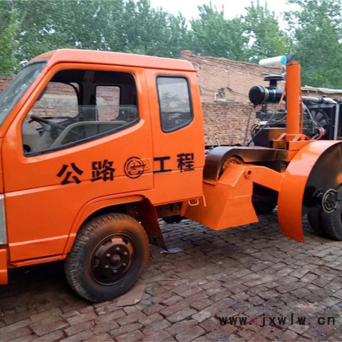 新疆開溝機(jī)開槽機(jī)廠家  質(zhì)量好 價(jià)格低  服務(wù)優(yōu)  信譽(yù)高，瀝青公路開溝機(jī)
