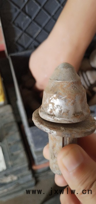 開槽機舊刀頭