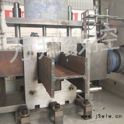萬(wàn)邦機(jī)械H鋼數(shù)控全自動(dòng)沖孔機(jī)定制工字鋼槽鋼打孔機(jī)廠(chǎng)家 H鋼沖孔機(jī)