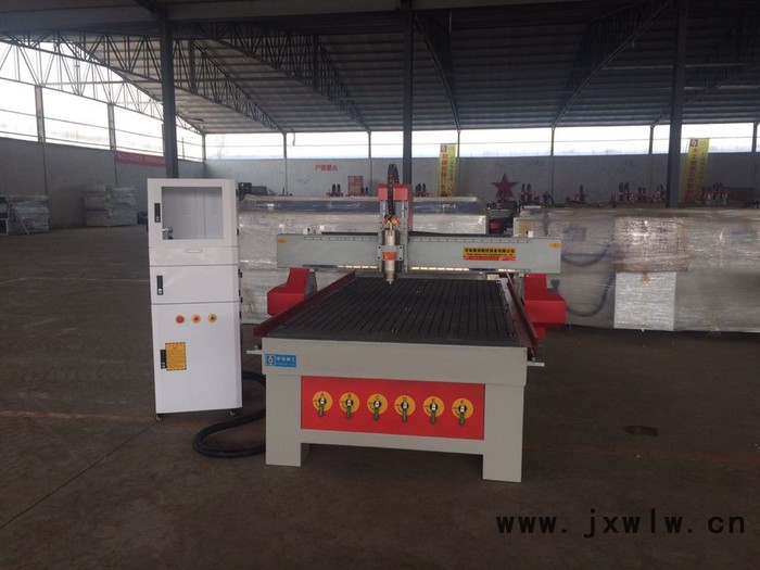 供應(yīng)中國神工木工雕刻機(jī)，