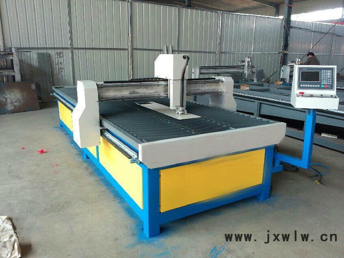**全自動(dòng)等離子切割機(jī),  1.3*3100  價(jià)格浮動(dòng)  詳情請找客服。