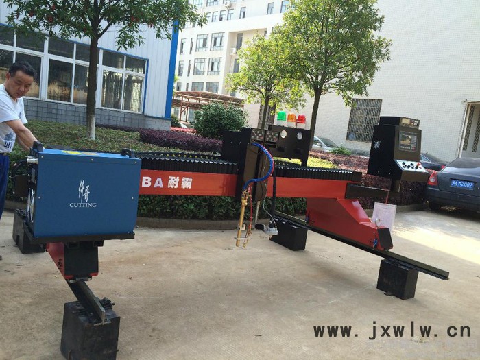 【新款】耐霸數(shù)控火焰切割機(jī) QZM10龍門數(shù)控切割機(jī) 碳鋼切割機(jī)