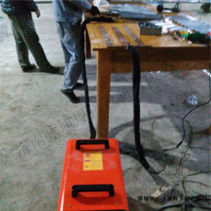 DN3系列手持式點(diǎn)焊機(jī)，點(diǎn)焊機(jī)，腳踏式點(diǎn)焊機(jī)，點(diǎn)凸焊機(jī)，供應(yīng)詠旭焊接設(shè)備