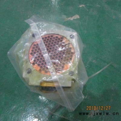 供應(yīng)上柴發(fā)動機配件C18AB-7N0165+A機油冷卻器芯子