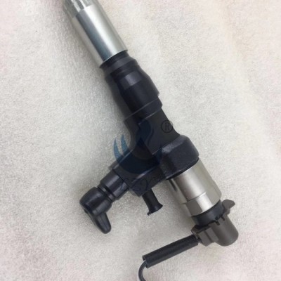 095000-6353 適用于工程機(jī)械挖掘機(jī) J05E J06發(fā)動(dòng)機(jī)共軌噴油器總成