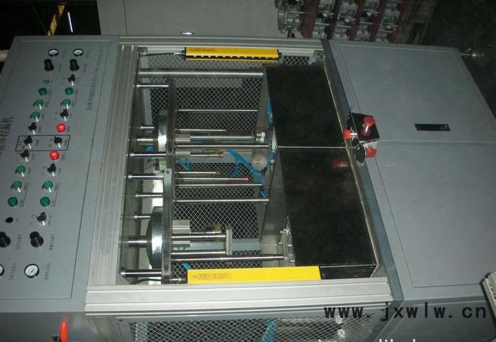 試漏機(jī)、1P90發(fā)動(dòng)機(jī)箱體水浸式檢漏機(jī)