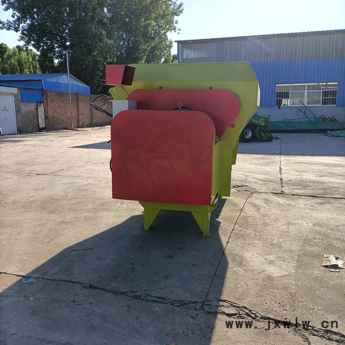 拓佑TY-5F 牛羊飼料攪拌機(jī) tmr全日糧飼料拌料機(jī) 牛場(chǎng)青草飼料混合設(shè)備