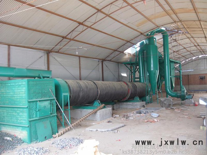 河南屹成機(jī)械  沙子烘干機(jī)-帶式干燥設(shè)備-烘干機(jī)生產(chǎn)廠家 結(jié)構(gòu)合理，制作精良，產(chǎn)量高，能耗低，運轉(zhuǎn)方便  大品牌有保障
