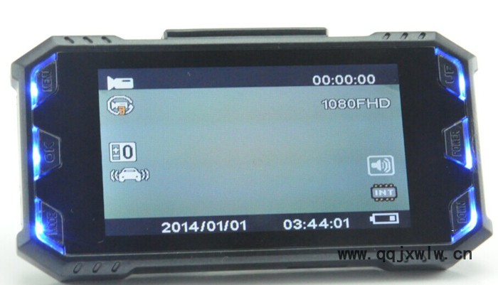 神瞳易路2014款 V8 高清行車記錄儀 2.7寸屏幕