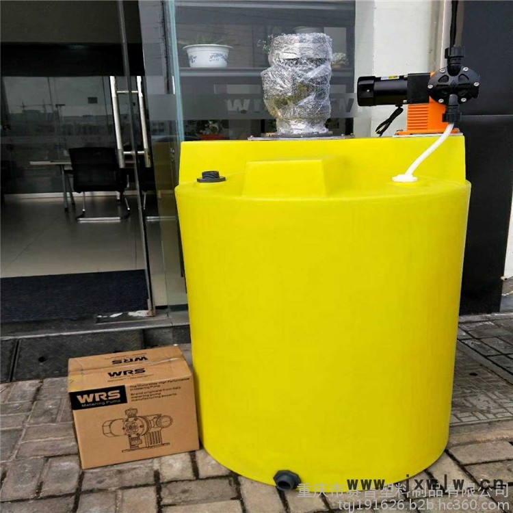 貴陽(yáng)計(jì)量加藥箱1噸加藥箱滾塑工藝