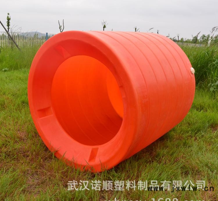 750滾塑魚(yú)桶左 拷貝