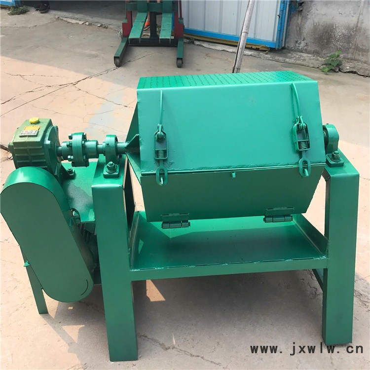 安遠(yuǎn)鐵除銹翻新拋光機(jī)自制滾筒拋光機(jī) 