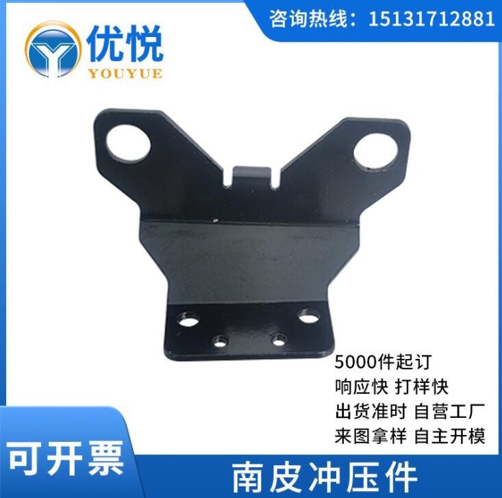 廠家批發(fā)金屬五金沖壓零部件非標(biāo)汽摩配件汽車?yán)觳讳P鋼折彎件